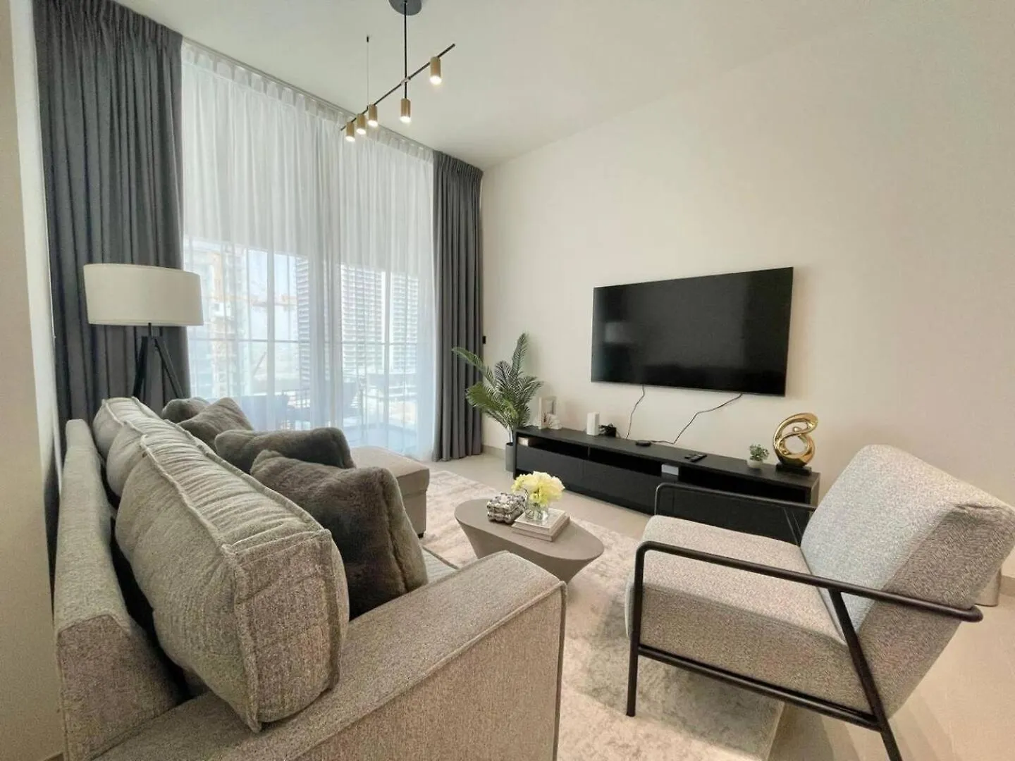 Brand New Cozy 2Br Apartment In Jvc With Balcony Dubai United Arab Emirates